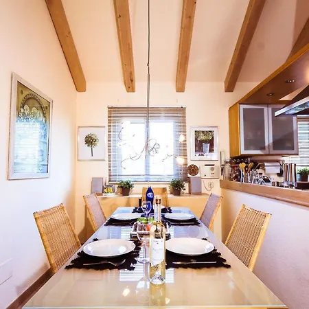 Strandnahes Hibiscus Mit Privatem Pool By Interhome