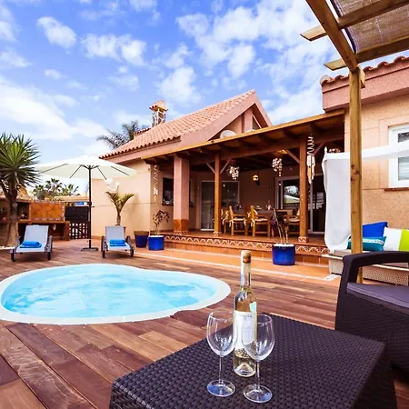 Strandnahes Hibiscus Mit Privatem Pool By Interhome Tatil Evi