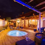 Strandnahes Hibiscus Mit Privatem Pool By Interhome