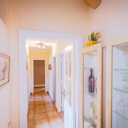 Semesterbostad Strandnahes Hibiscus Mit Privatem Pool By Interhome