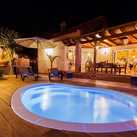 Hébergement de vacances Strandnahes Hibiscus Mit Privatem Pool By Interhome