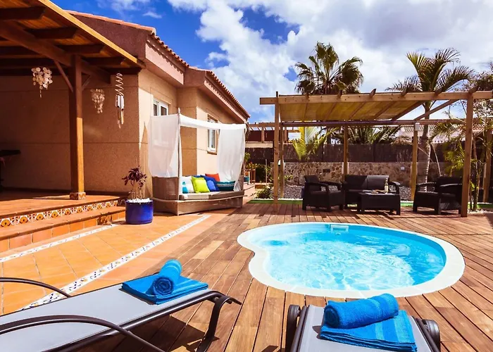 Strandnahes Hibiscus Mit Privatem Pool By Interhome * コラレホ