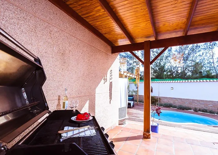 Semesterbostad Strandnahes Hibiscus Mit Privatem Pool By Interhome Corralejo