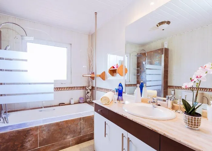 Strandnahes Hibiscus Mit Privatem Pool By Interhome Corralejo