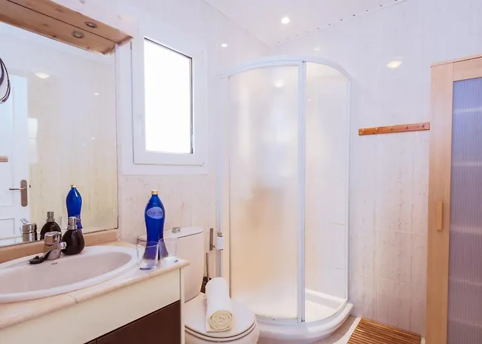 Semesterbostad Strandnahes Hibiscus Mit Privatem Pool By Interhome