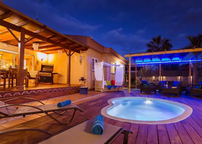 Strandnahes Hibiscus Mit Privatem Pool By Interhome 別荘 *