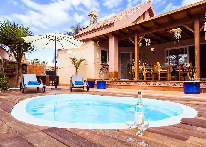 Strandnahes Hibiscus Mit Privatem Pool By Interhome Tatil Evi